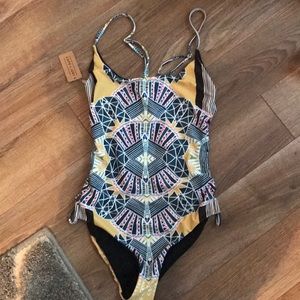 One piece swim suit